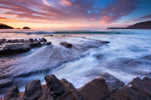 The less often photographed 'loaf' formations at the iconic Tessellated Pavement