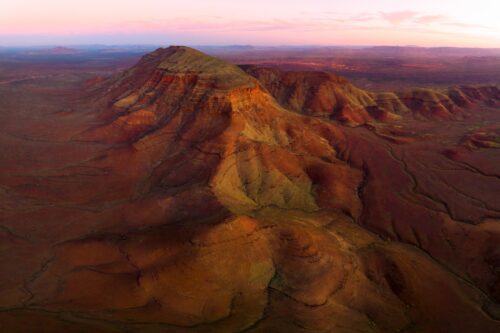 The vast and colour landscape of the Pilbara Pilbara, Western Australia, Karijini, Mount Bruce