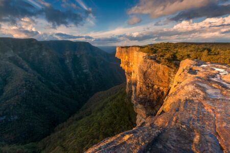 Late afternoon light on the Walls of Kanangra in the Blue Mountains Kanangra-Boyd National Park, Blue Mountains, New South Wales